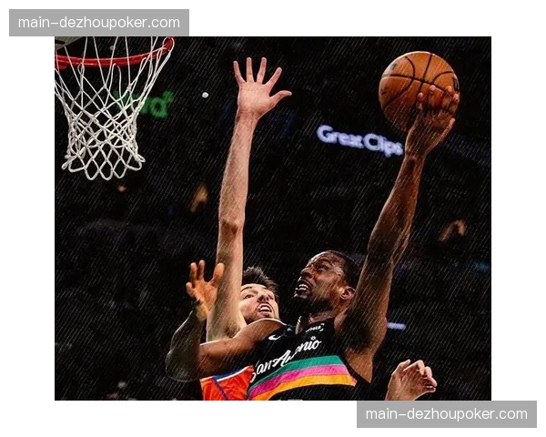 马刺三分命中率保持稳定 卡斯尔组织能力释放文班亚马终结优势